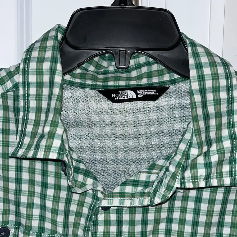 The North Face Green Gingham Check Plaid Nylon Blend Safari Camping Trail Shirt